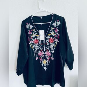 Grosy Loose Fit Floral Embroidered Boho top NWT color black size L V Neck zipper